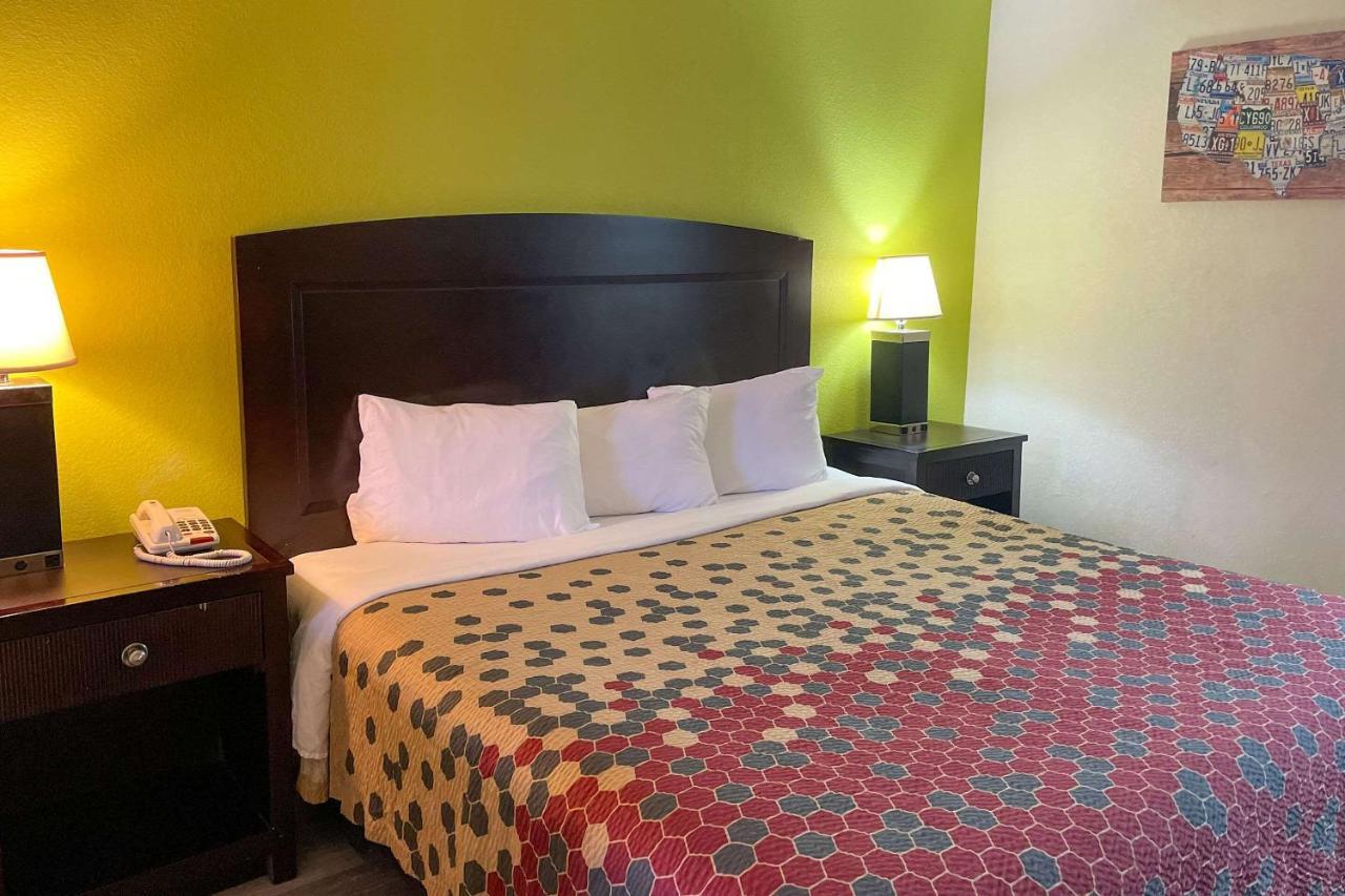 Econo Lodge Inn & Suites Sweetwater I-20 Eksteriør bilde