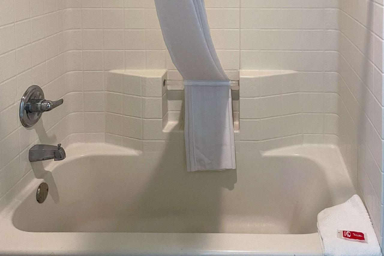 Econo Lodge Inn & Suites Sweetwater I-20 Eksteriør bilde