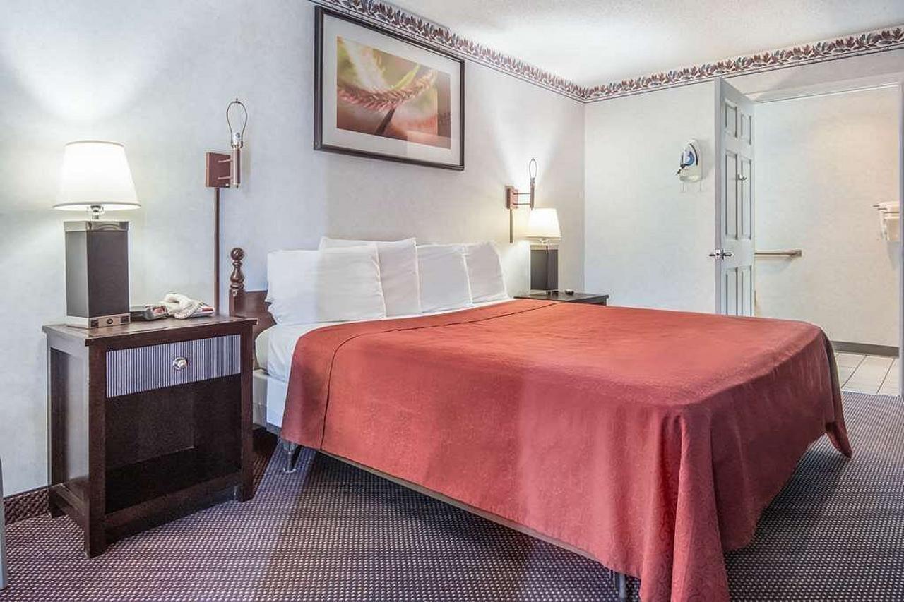 Econo Lodge Inn & Suites Sweetwater I-20 Eksteriør bilde